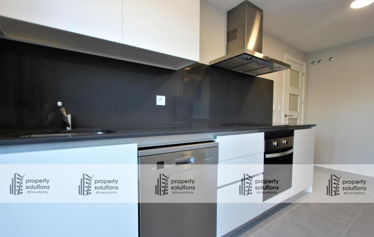 Apartamento Playa Los Álamos - Segunda línea de playa - Piscina - Playa a 300 metros - PARKING GRATIS - EXCELENTE CONEXIÓN WIFI Torremolinos Exterior foto