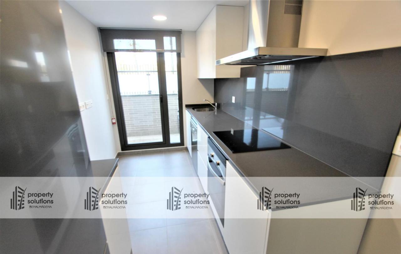 Apartamento Playa Los Álamos - Segunda línea de playa - Piscina - Playa a 300 metros - PARKING GRATIS - EXCELENTE CONEXIÓN WIFI Torremolinos Exterior foto