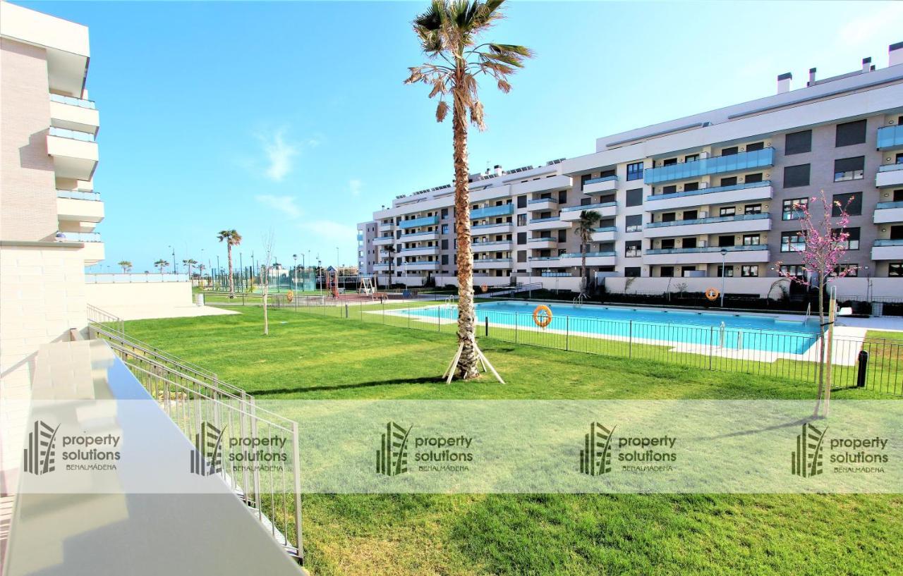Apartamento Playa Los Álamos - Segunda línea de playa - Piscina - Playa a 300 metros - PARKING GRATIS - EXCELENTE CONEXIÓN WIFI Torremolinos Exterior foto